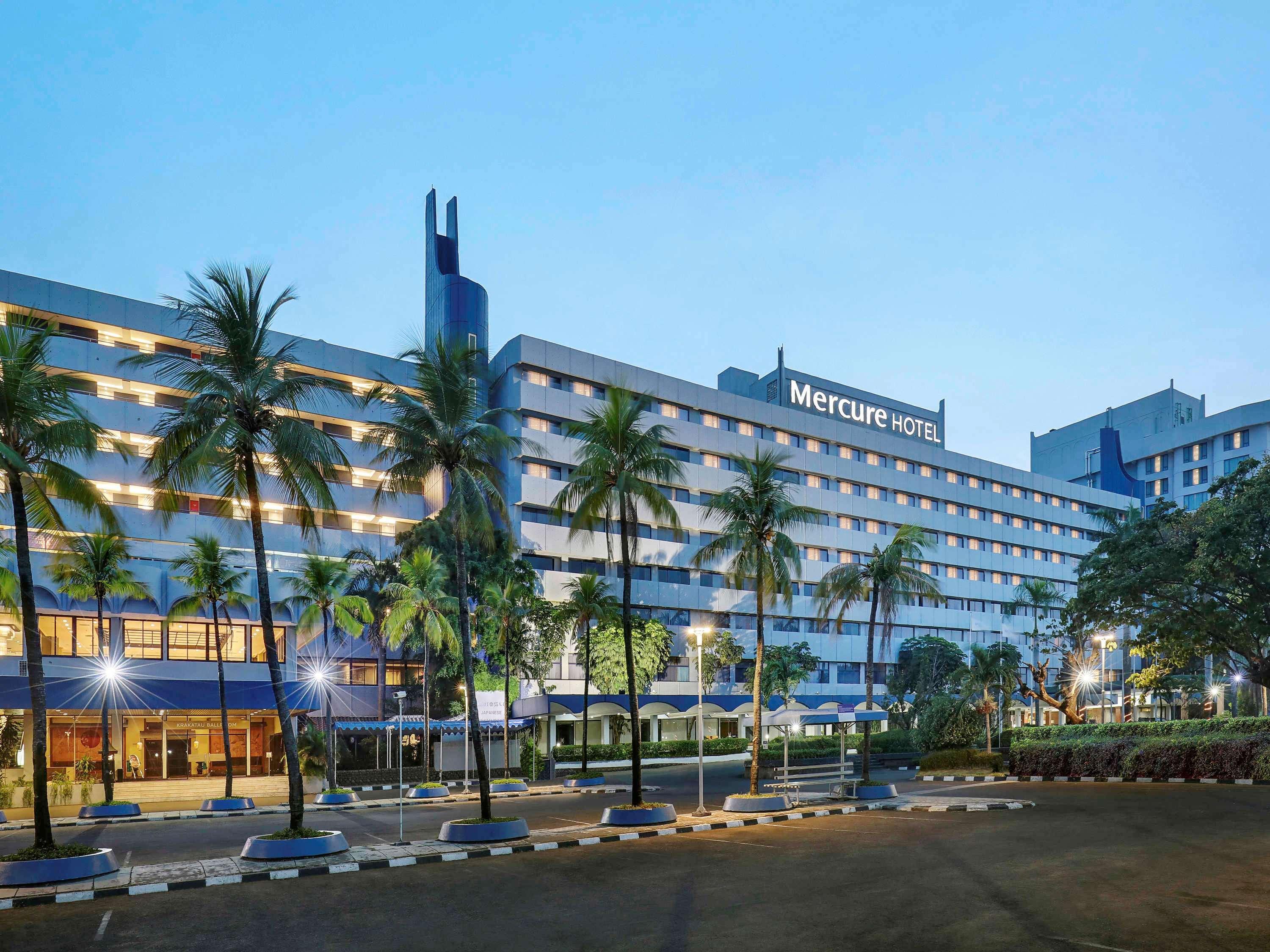 Mercure Convention Center Ancol Hotel Jakarta Bagian luar foto