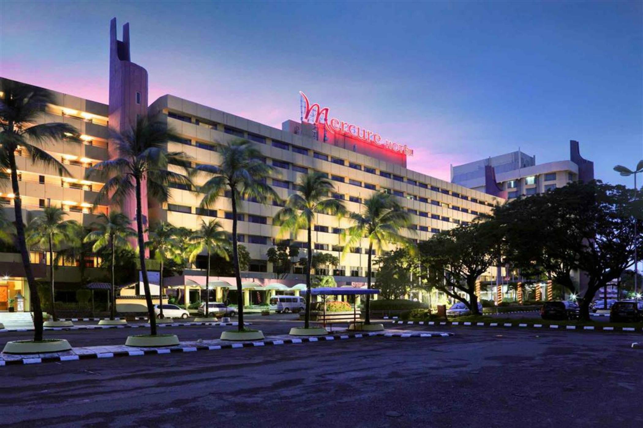 Mercure Convention Center Ancol Hotel Jakarta Bagian luar foto